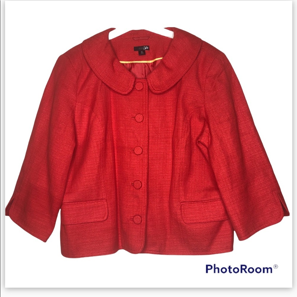 East 5th Red Button-Front Cropped Blazer